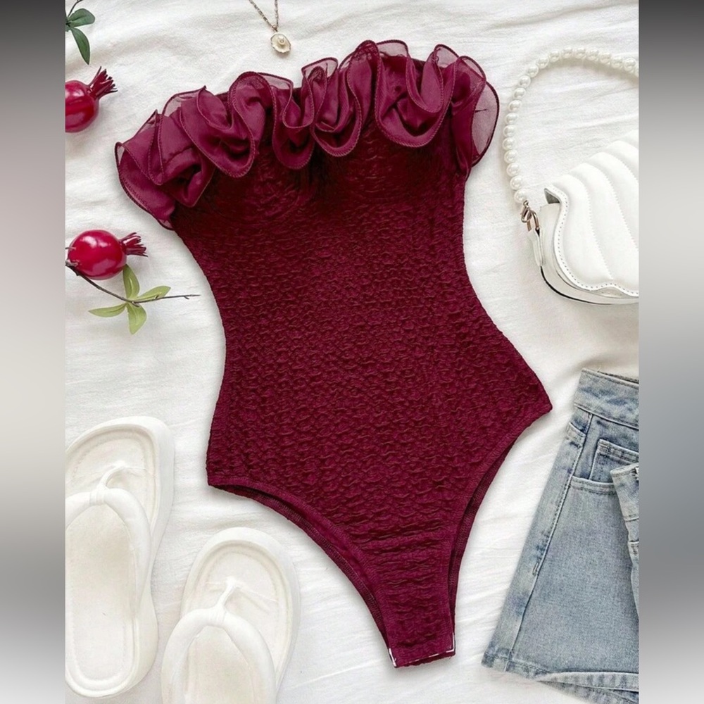 🌱🦢4 FOR $15!🦢🌱 Burgundy womens ruffle bodysuit
